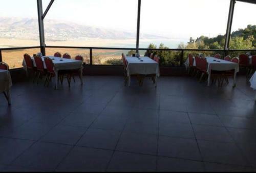 Blue Lake Hotel Saghbine Bekaa