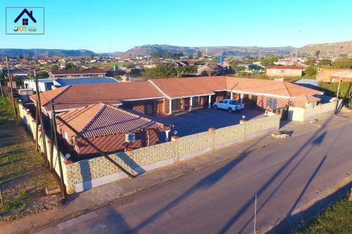 Hostal Joy Guest House Mabote