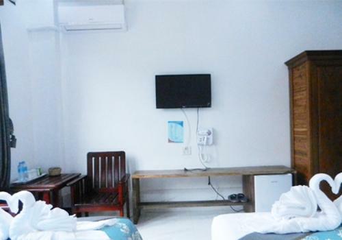 Nuttyphoy Hotel