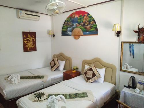 Houayxai Riverside Hotel (phonevichit Guesthouse)