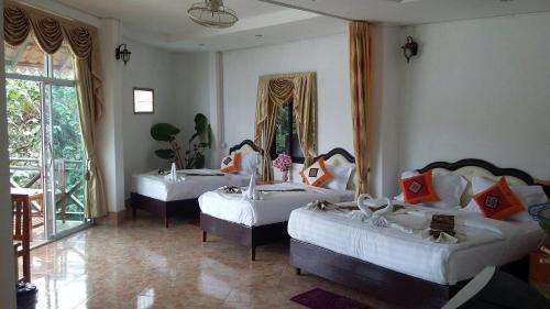 Houayxai Riverside Hotel (phonevichit Guesthouse)