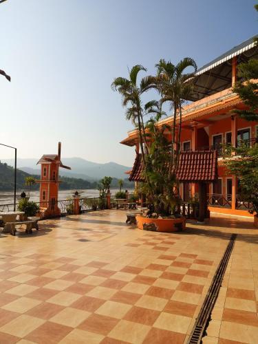 Houayxai Riverside Hotel (phonevichit Guesthouse)