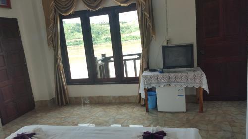 Houayxai Riverside Hotel (phonevichit Guesthouse)