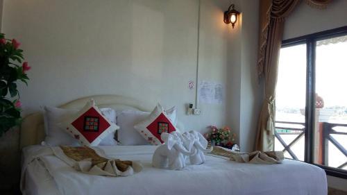 Houayxai Riverside Hotel (phonevichit Guesthouse)