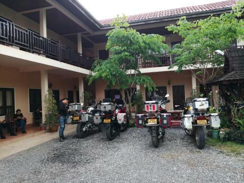 Hostal Phamarnview Guesthouse