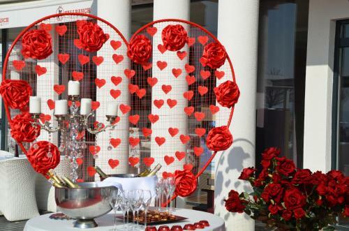 Hotel Queen Vali Palace