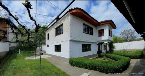 Bed & Breakfast Bujtina Zhaveli