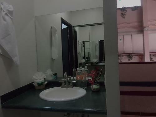 Hotel Raldos Inn