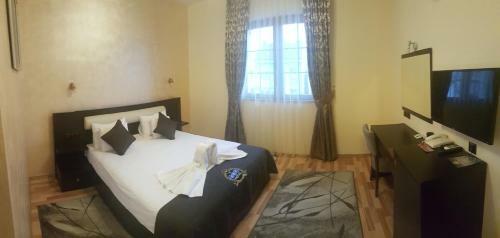 Abi Hotel