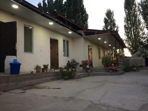 Hostal Guest House Mira
