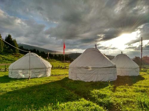 Albergue Jyrgalan Yurt Lodge