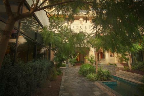 Hotel The House Boutique Suites