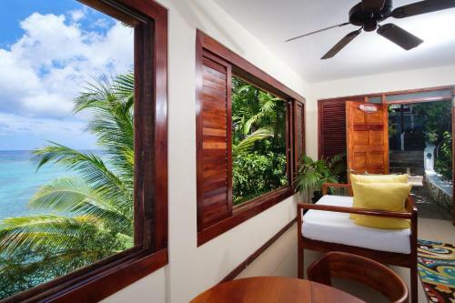 Hibiscus Lodge Hotel