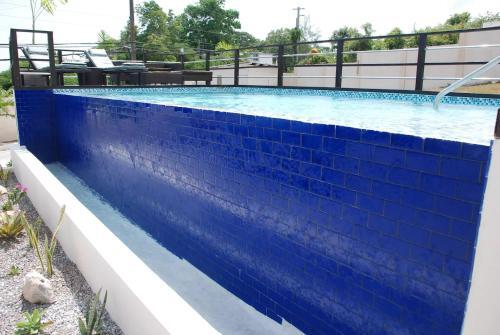 Luxury 2br Home Facing Beach W/pool Montego Bay #4