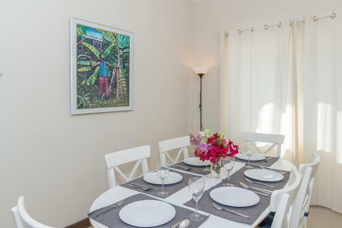 Apartamento Luxury 2br Home Facing Beach W/pool Montego Bay #5