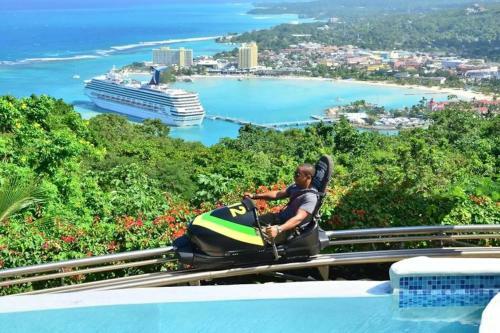Apartamento Luxury 2br Home Facing Beach W/pool Montego Bay #5