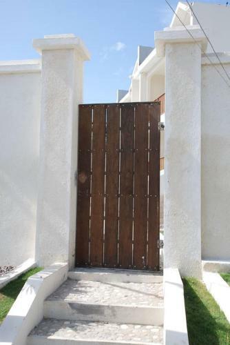 Apartamento Luxury 2br Home Facing Beach W/pool Montego Bay #5