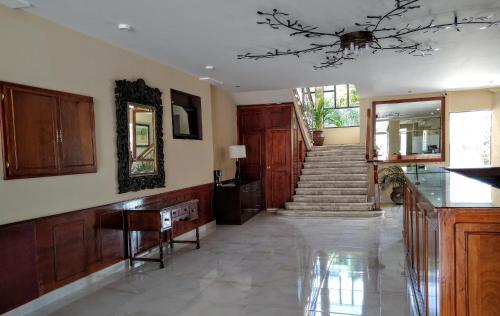 Hotel Aztlan