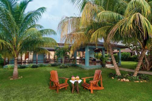 Fantasy & Beachnut Villas