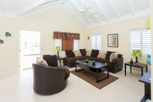 Villa Ocho Rios Under The Coolshade III