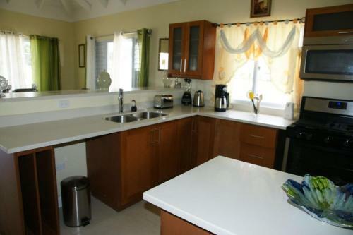 Villa Ocho Rios Under The Coolshade III