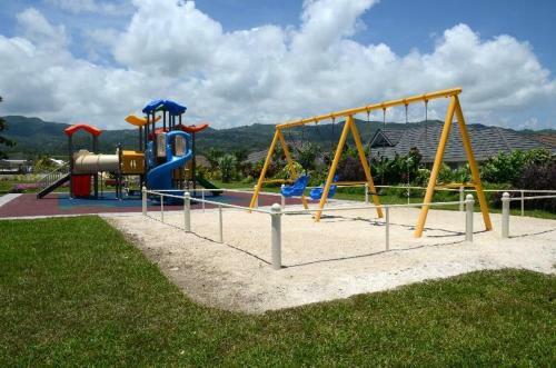 Villa Ocho Rios Under The Coolshade III