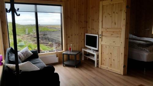 Hekla Cabin 1 Volcano And Glacier View
