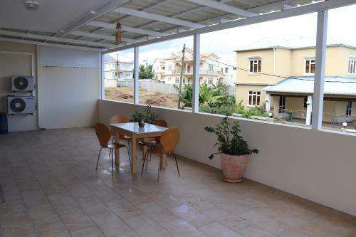 Mahina Luxury 2 Bedroom Apartment With Pool