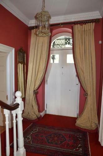 Bed & Breakfast St Albans House