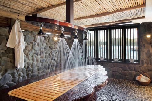 Hotel Matangi Private Island Resort - Adults Only
