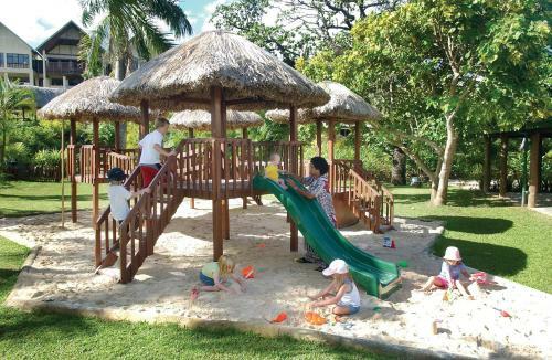 Hotel Outrigger Fiji Beach Resort