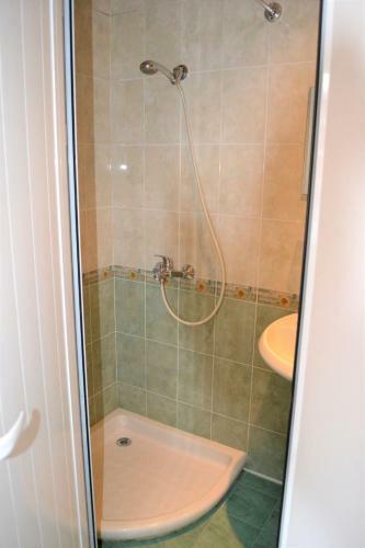 Hostal Villa Terzievi - House Of Roses