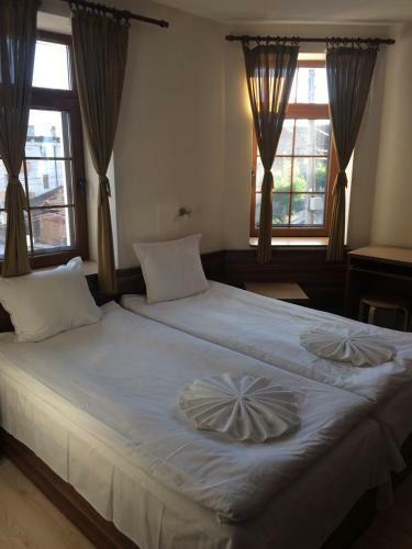 Hostal Guesthouse And Bakery Katrin
