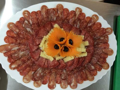 Hostal Guesthouse And Bakery Katrin
