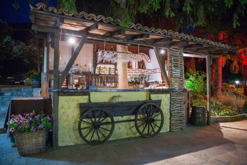 Bryasta Hotel & Restaurant