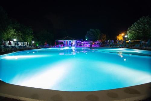 Bryasta Hotel & Restaurant