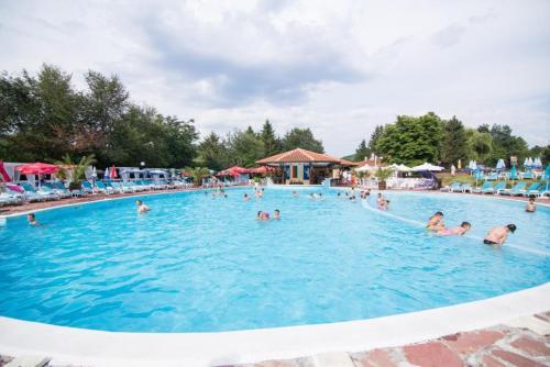 Bryasta Hotel & Restaurant