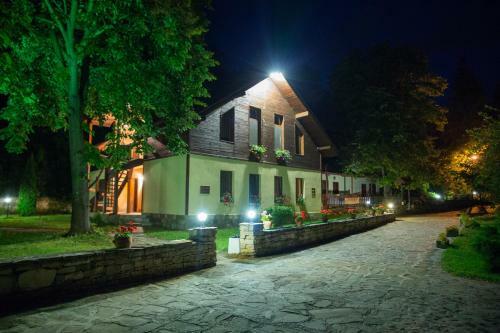 Bryasta Hotel & Restaurant
