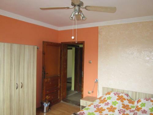Hostal Guest House Happiness