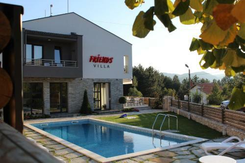 Family Hotel Friends Villa