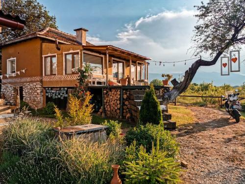 Bed & Breakfast Cob Camp