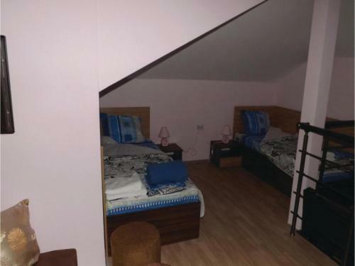 Three-bedroom Holiday Home In Velika Village