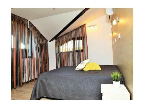 Eight-bedroom Holiday Home In Tsurkva