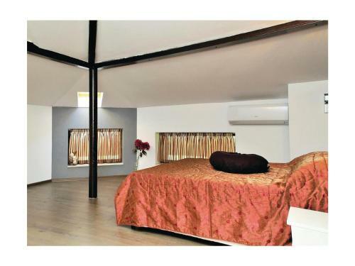 Eight-bedroom Holiday Home In Tsurkva