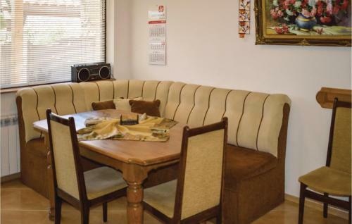 Two-bedroom Holiday Home In Senokos
