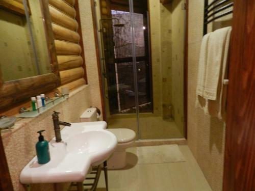 Hostal Hyelandz Eco Village Resort