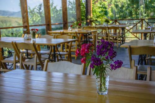 Hostal Hyelandz Eco Village Resort