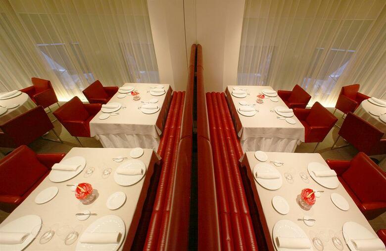 Hotel Cram