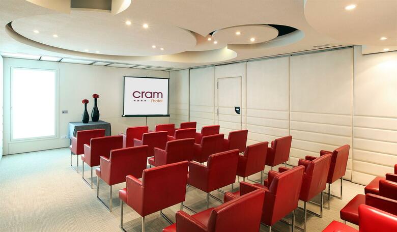 Hotel Cram