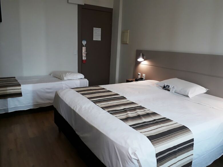 Hotel Valerim Itaja�